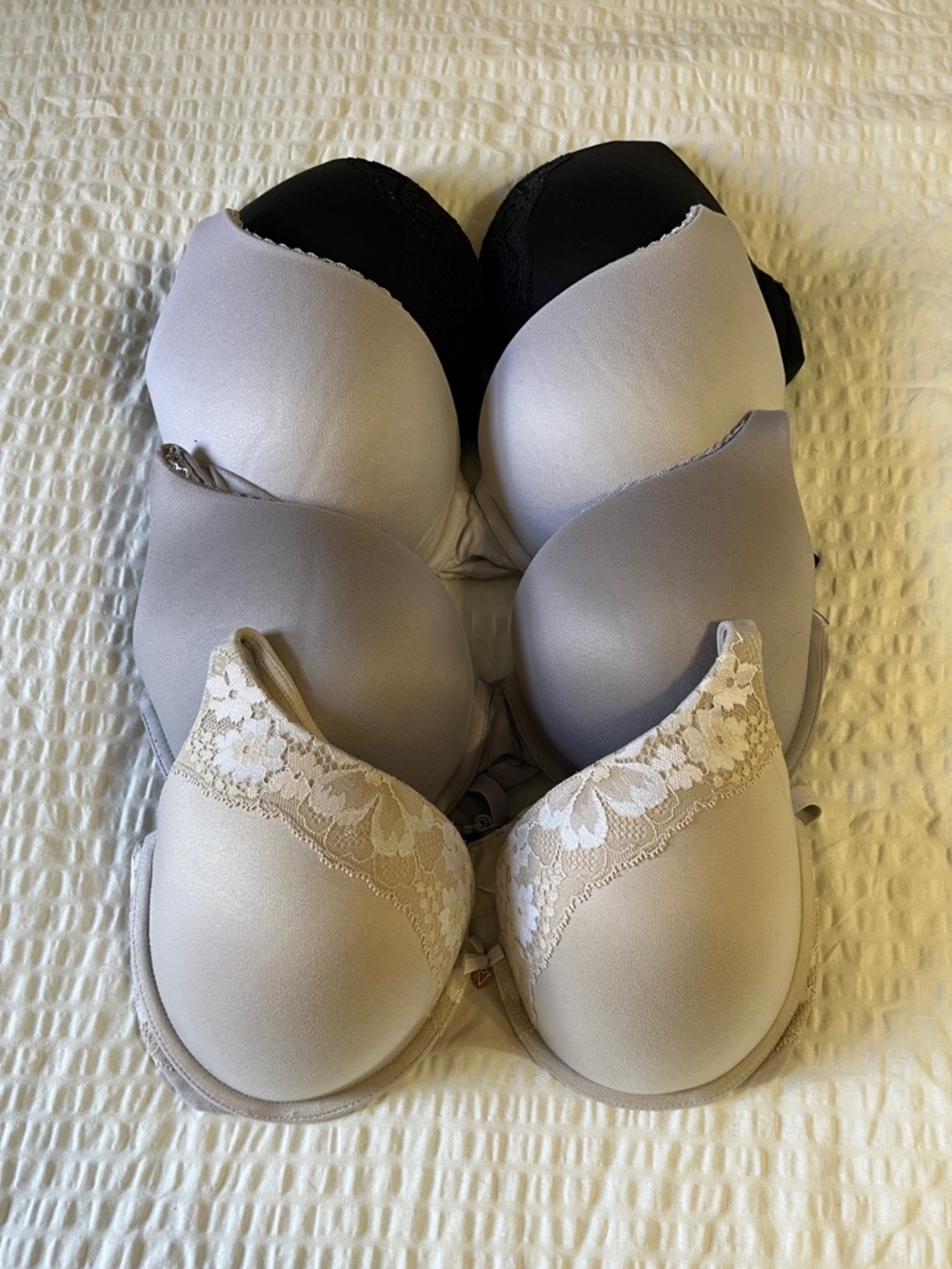 BOGO FREE Victoria’s Secret Body By Victoria Underwire VS Bra Bundle 38C